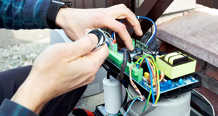 Automatic Driveway Gate Repair in Ruskin, FL