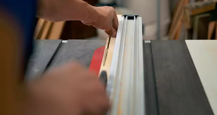 Bifold Door Seal Repair in Ruskin, FL