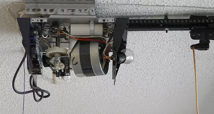 Emergency Garage Door Opener Repair in Ruskin, FL