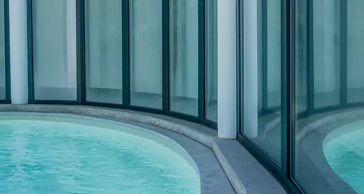 Repair Polyester Screen for Pool Enclosure in Ruskin, FL