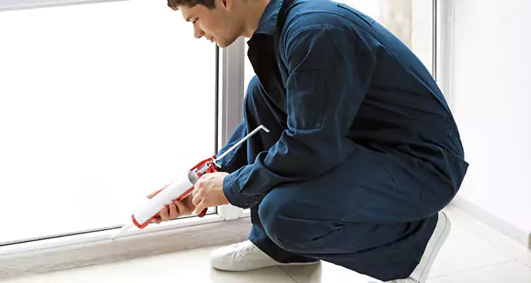 Window Glass Caulk Repair in Ruskin, FL