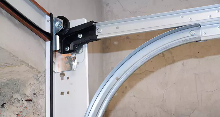 Maintain Liftmaster Garage Door Off Track in Ruskin, FL