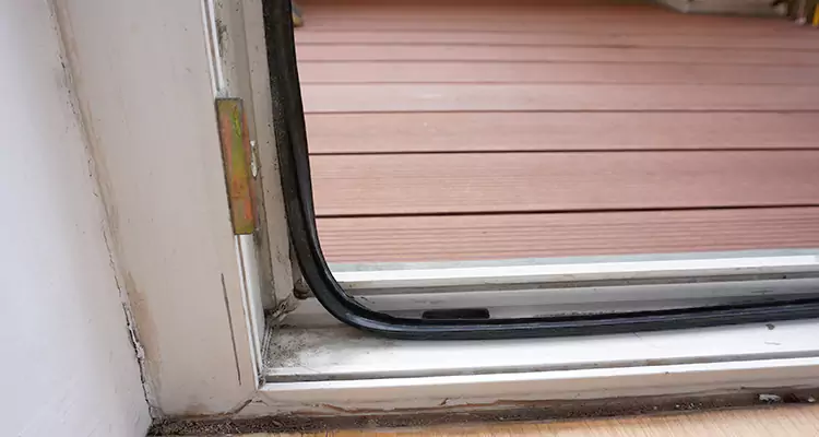 Repair Patio Doors Leaking at Bottom in Ruskin, FL